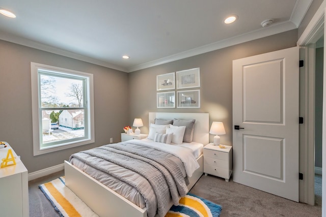 bedroom with recessed lighting, baseboards, crown molding, and light colored carpet