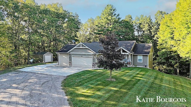 single story home featuring driveway and a front lawn