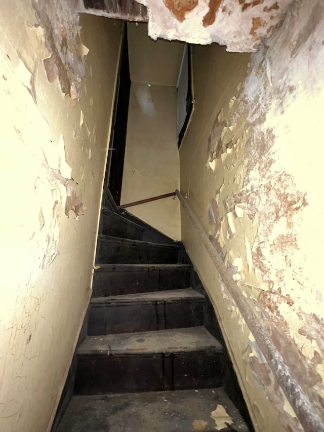 3674 Mount Elliott St, Detroit, MI 48207 - view of stairs