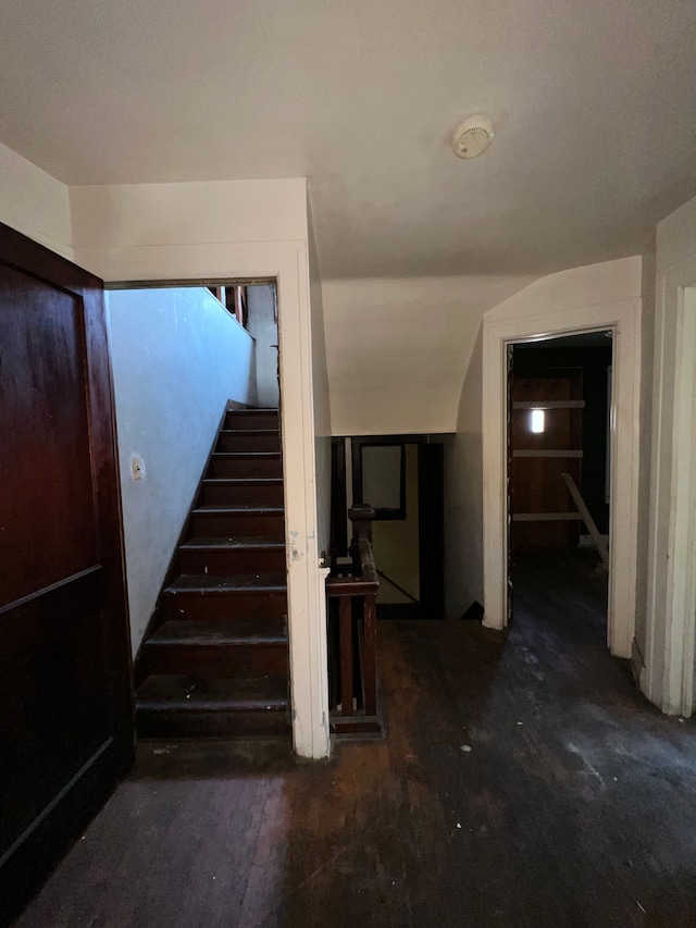 3674 Mount Elliott St, Detroit, MI 48207 - view of staircase