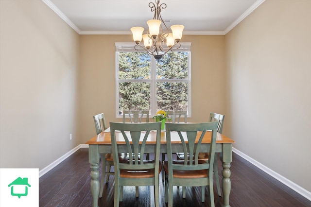 dining area featuring a wealth of natural light, baseboards, and wood finished floors