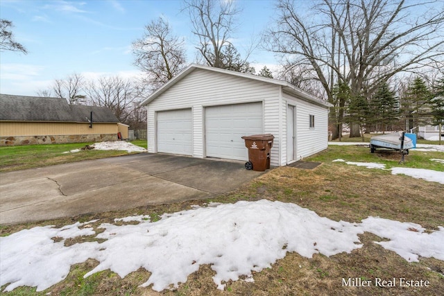 view of detached garage