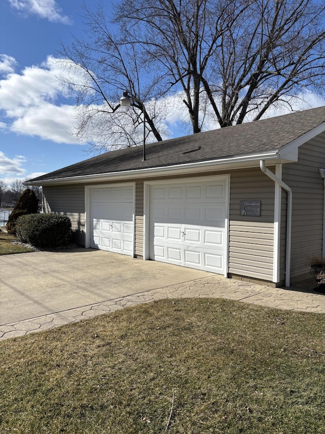 view of detached garage