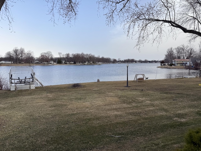 view of yard with a water view