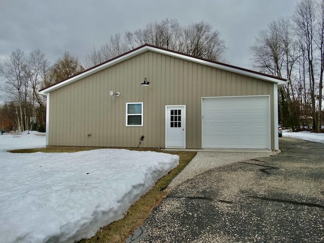 view of detached garage