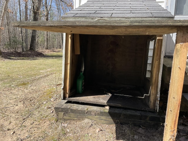 view of outbuilding