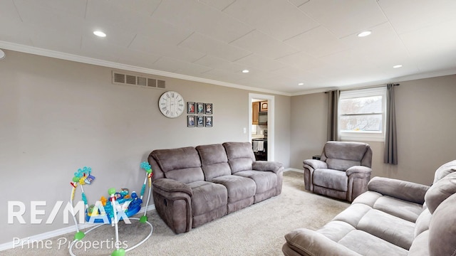 living room with carpet, recessed lighting, visible vents, ornamental molding, and baseboards