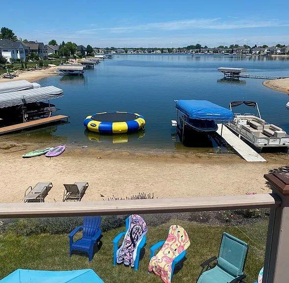 dock area featuring a water view