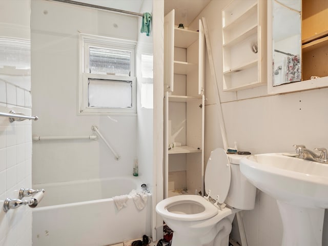 full bath featuring a sink and toilet