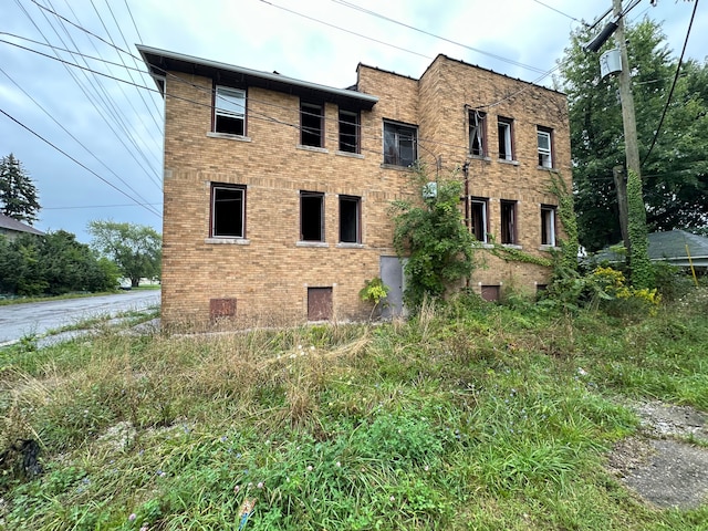 view of building exterior