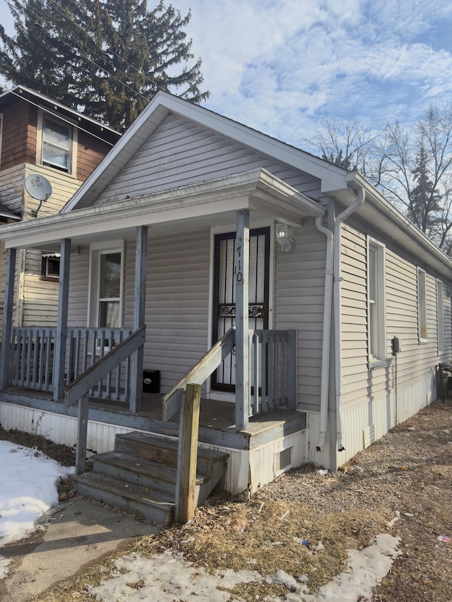 view of front of property with a porch