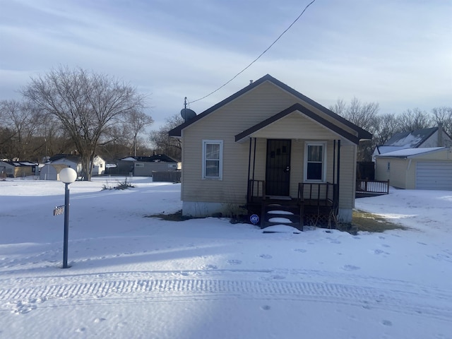 bungalow featuring covered porch