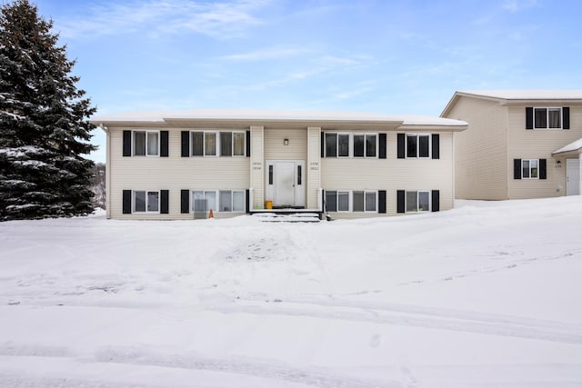 view of split foyer home