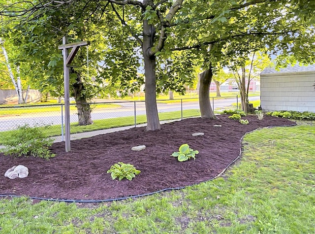 view of yard featuring fence