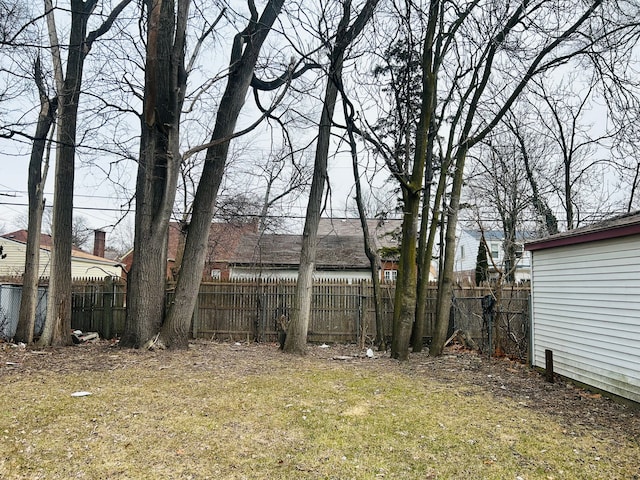 view of yard featuring a fenced backyard