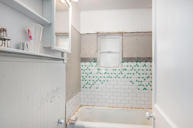 full bath with shower / bathtub combination and crown molding