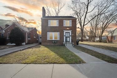 13364 Corbett St, Detroit, MI 48213 - view of front of property with a lawn