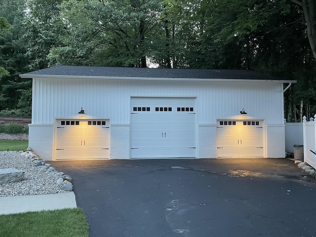 view of detached garage