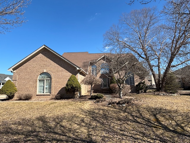 view of front facade with brick siding