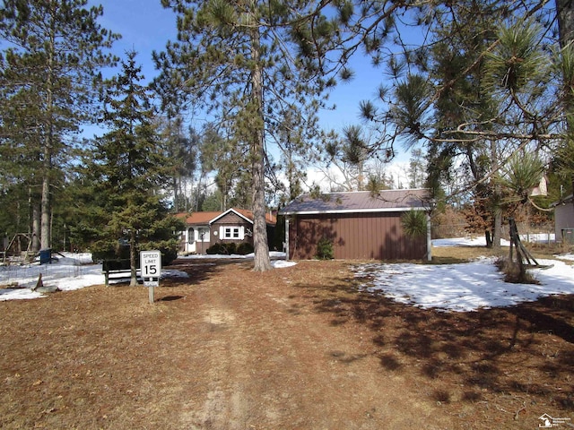 view of front of property