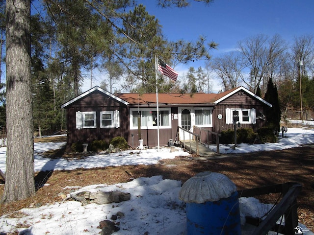 view of front of property