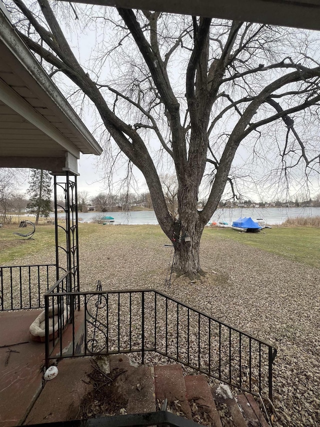 view of yard with a water view