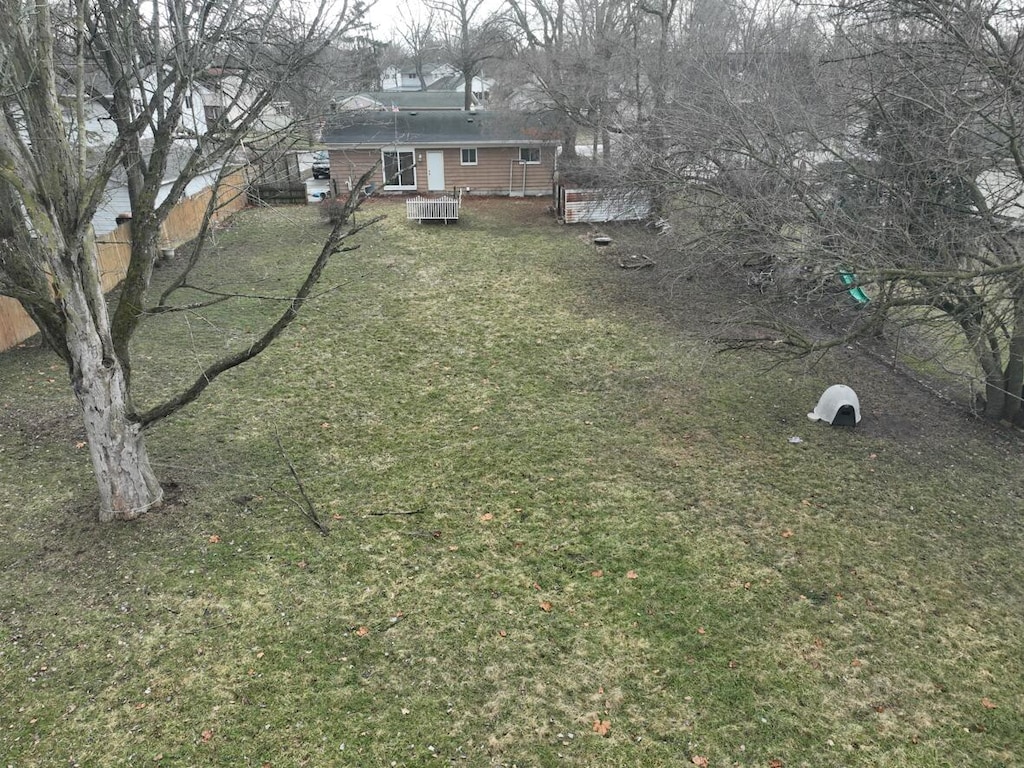 view of yard featuring fence