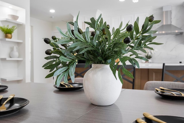 interior details with ventilation hood and recessed lighting