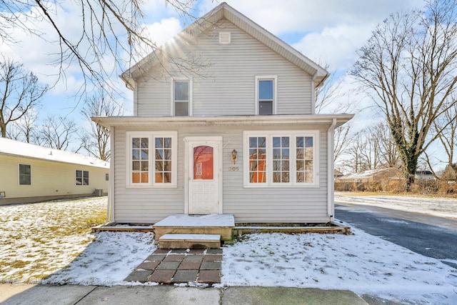 view of american foursquare style home