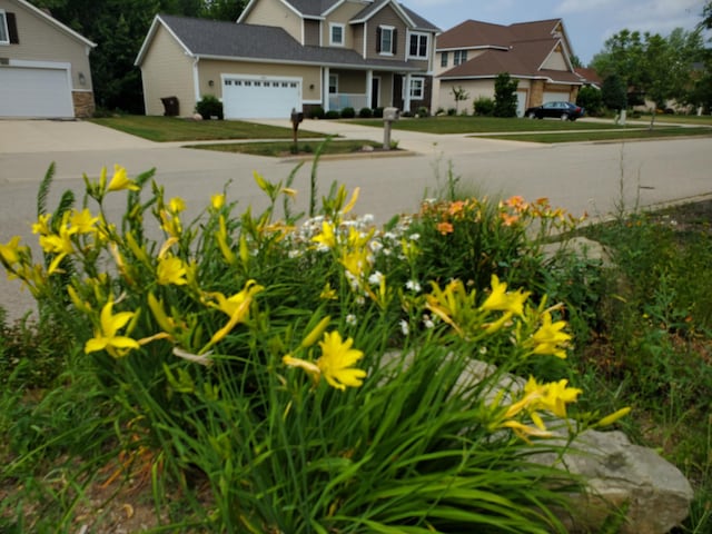 view of yard with a garage