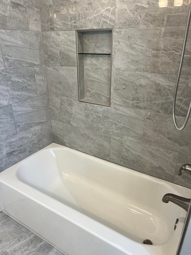 bathroom featuring shower / bathing tub combination