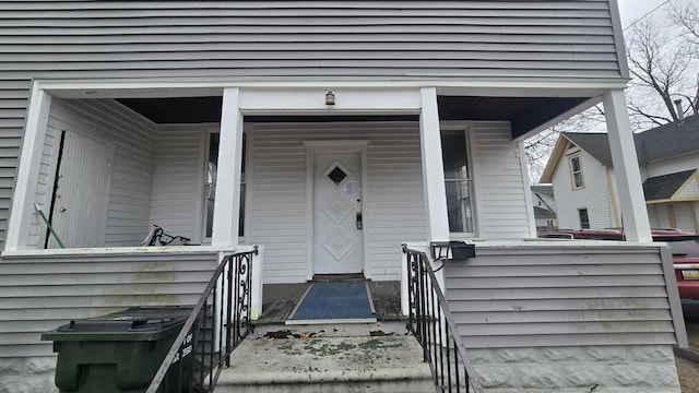 77 Irwin Ave, Muskegon, MI 49442 - entrance to property with covered porch