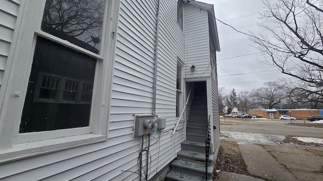 77 Irwin Ave, Muskegon, MI 49442 - view of side of home