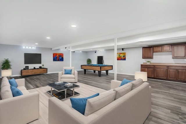 living area featuring recessed lighting, baseboards, wood finished floors, and billiards