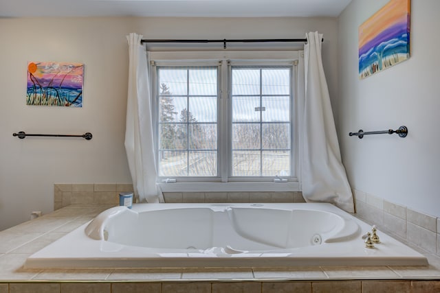 full bath featuring a jetted tub