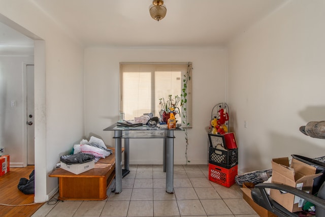 dining room with light tile patterned floors