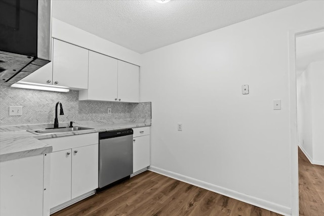 kitchen featuring white cabinetry, dark wood-style flooring, a sink, dishwasher, and backsplash