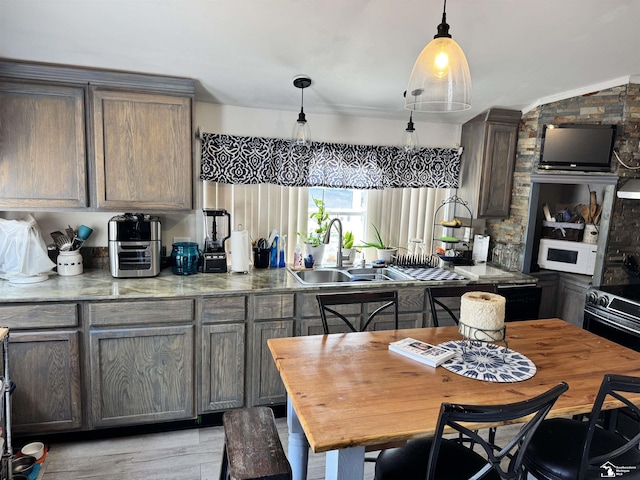 10875 W Ferndale Dr, Manitou Beach, MI 49253 - photo 4