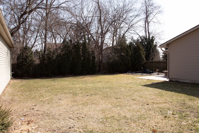 view of yard featuring fence