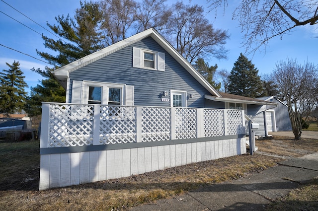 view of home's exterior