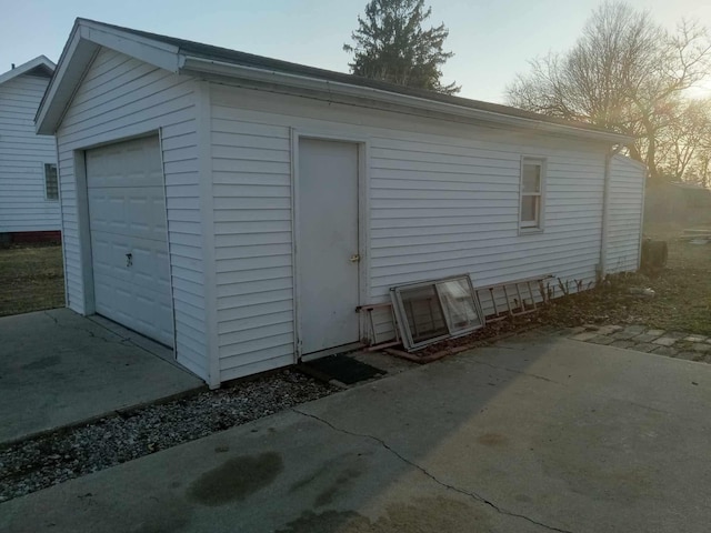 view of detached garage