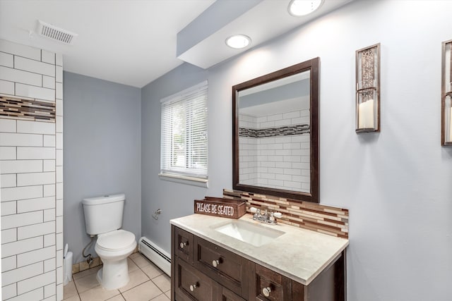 full bath featuring visible vents, toilet, tile patterned flooring, decorative backsplash, and baseboard heating