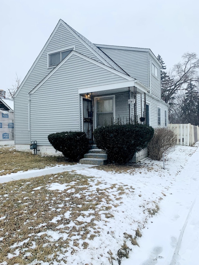 view of front of property