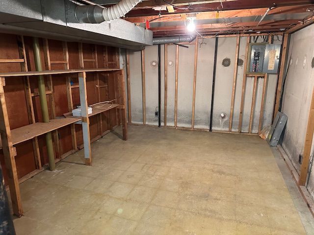 view of unfinished basement