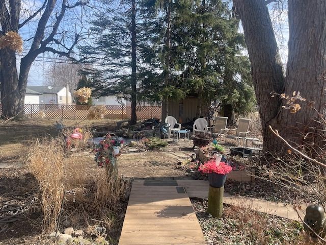 view of yard featuring fence