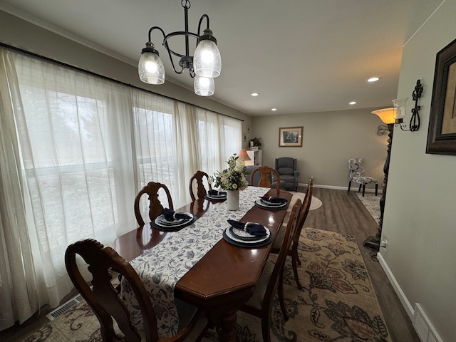 dining room featuring recessed lighting, visible vents, and baseboards