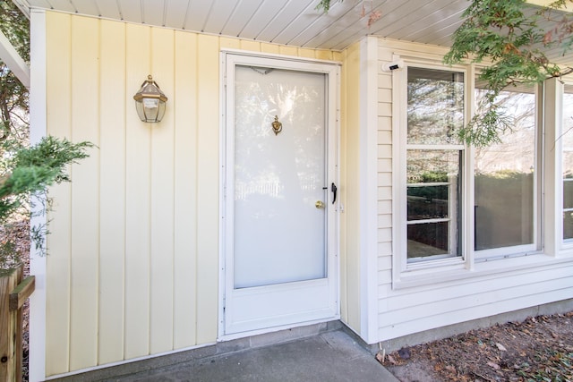 view of property entrance