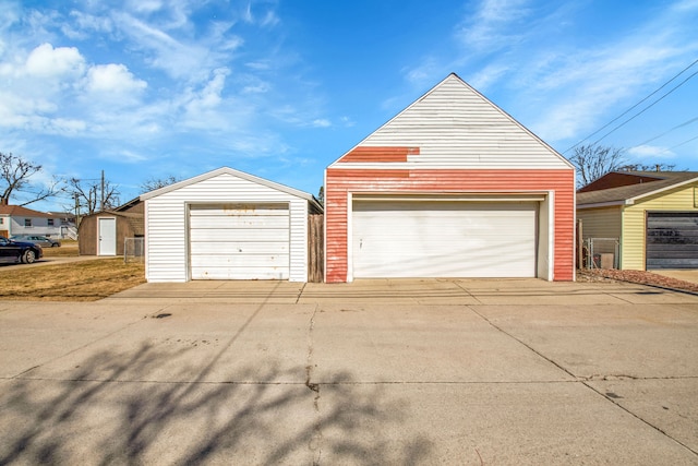 view of detached garage