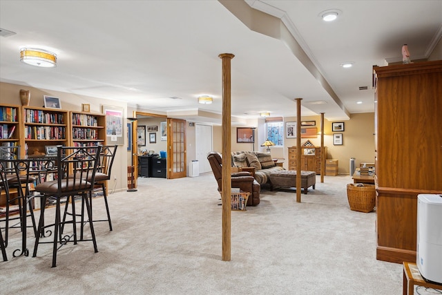 dining area with visible vents, baseboards, light colored carpet, ornamental molding, and recessed lighting