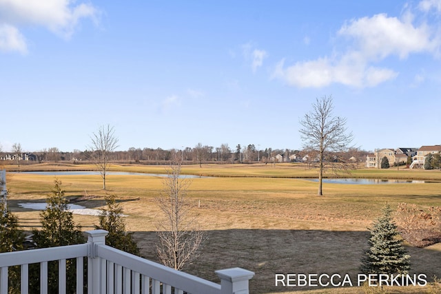 view of yard featuring a water view